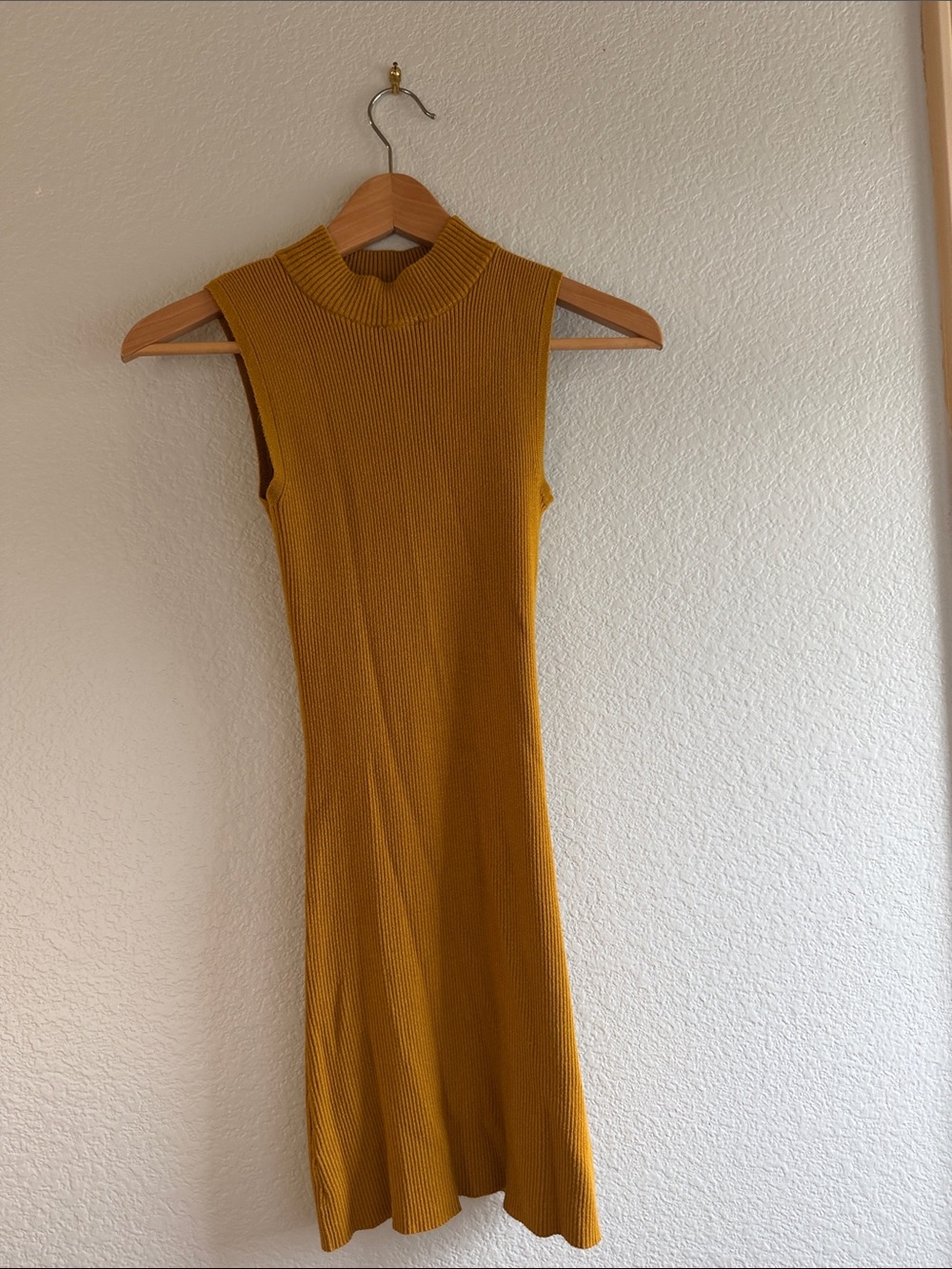 Forever 21 Sleeveless Mock neck  Dress